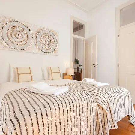 Apartment Tejo Vintage Three-bedroom - By Lu Holidays Lisbon