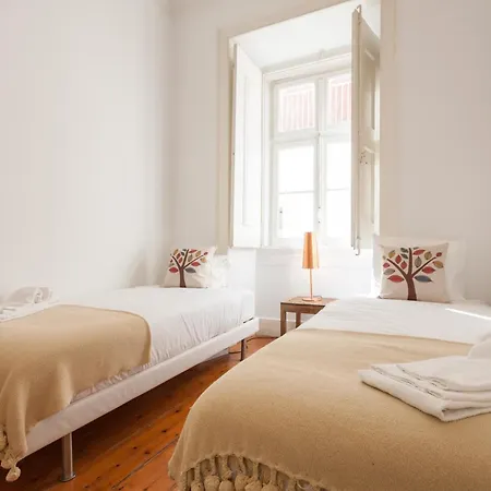 Apartment Tejo Vintage Three-bedroom - By Lu Holidays Lisbon