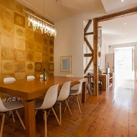 Tejo Vintage Three-bedroom - By Lu Holidays * Lisbon