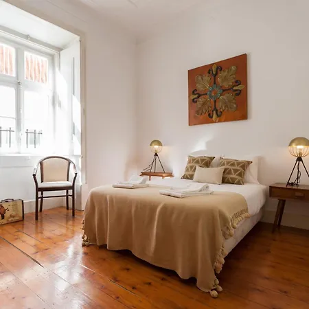 Apartment Tejo Vintage Three-bedroom - By Lu Holidays *